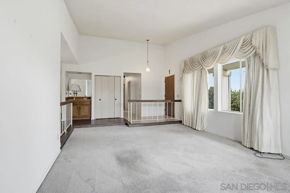 https://cdn.realtyfeed.com/cdn/127/260008752/c03f63895295962b8373a3aa96858c0b.webp