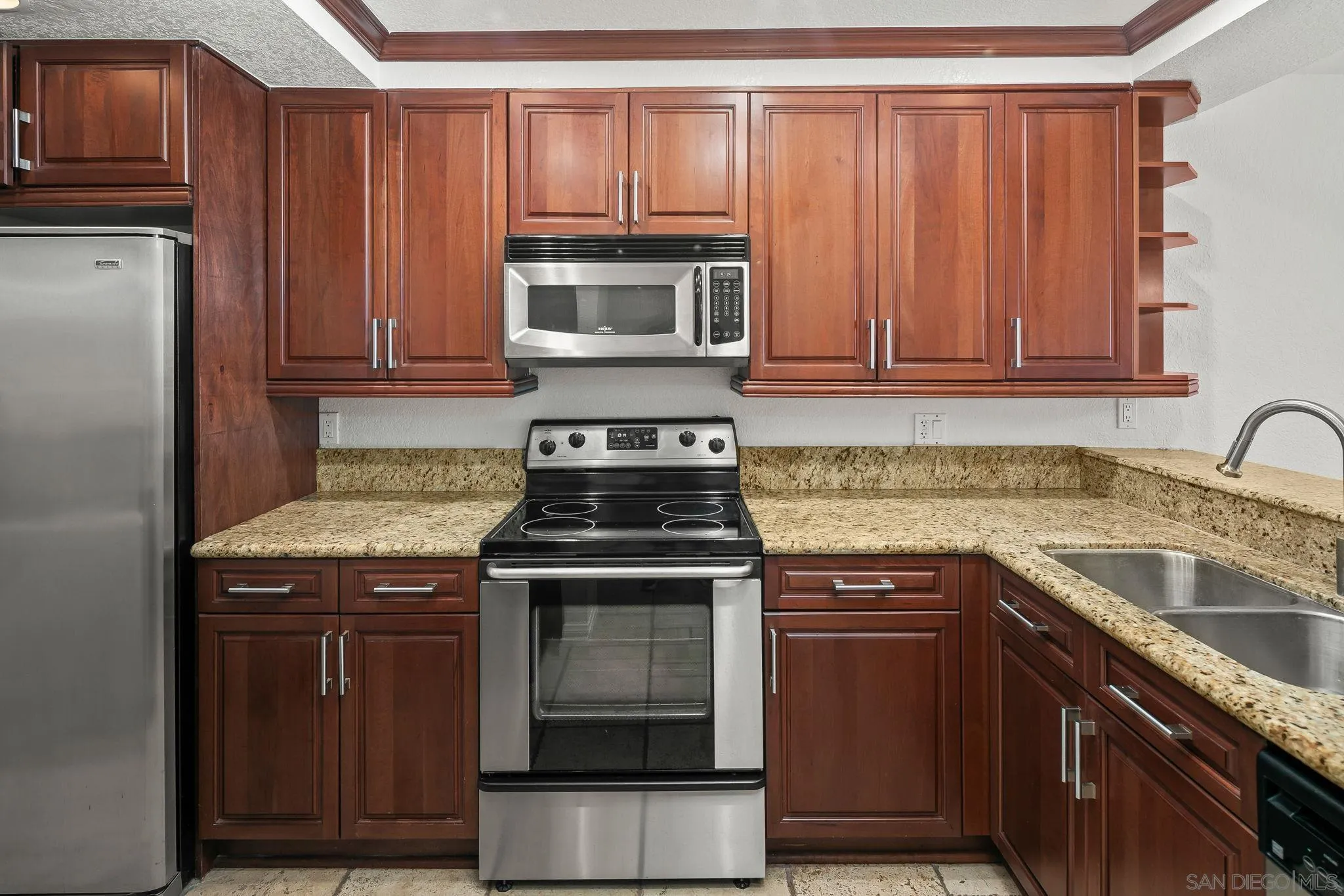 Photo #6: 260008761 Listing: Photo #6
