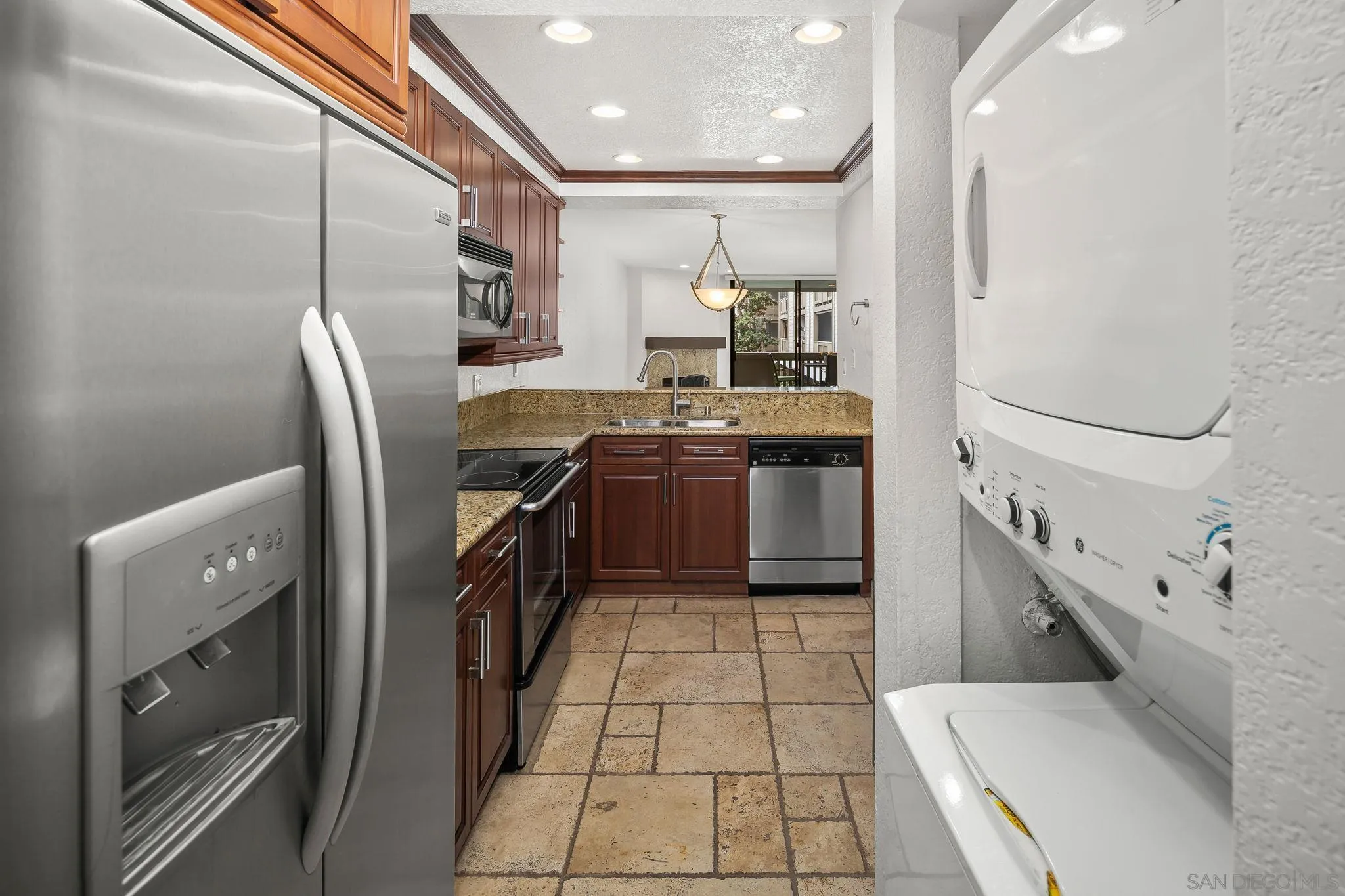 Photo #7: 260008761 Listing: Photo #7