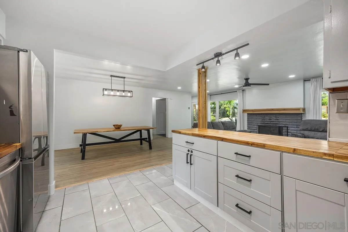 https://cdn.realtyfeed.com/cdn/127/260008762/96c31fbd81234fcbefcdc26621429543.webp