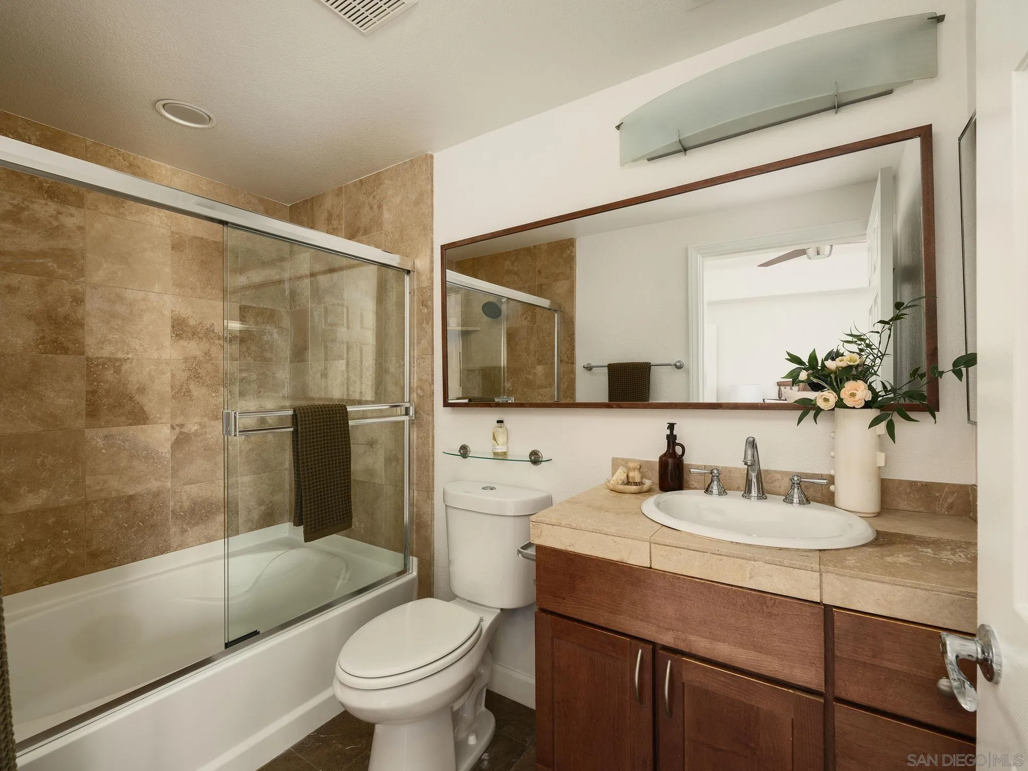 Photo #23: 260008763 Listing: Photo #23