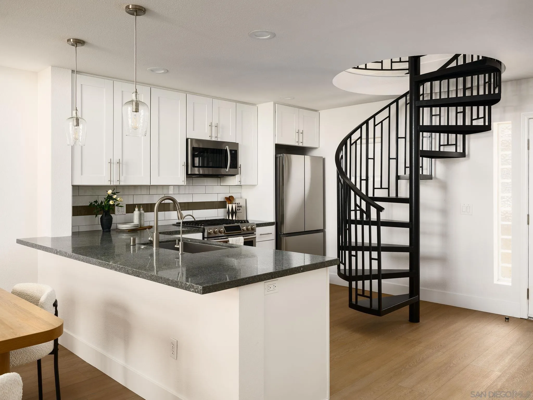 Photo #10: 260008763 Listing: Photo #10