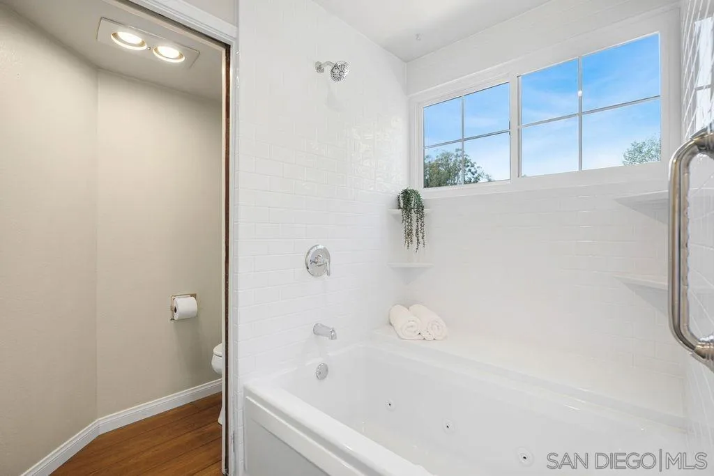 https://cdn.realtyfeed.com/cdn/127/260008765/01fbfc11a5c1b3617d31c213f11d439b.webp