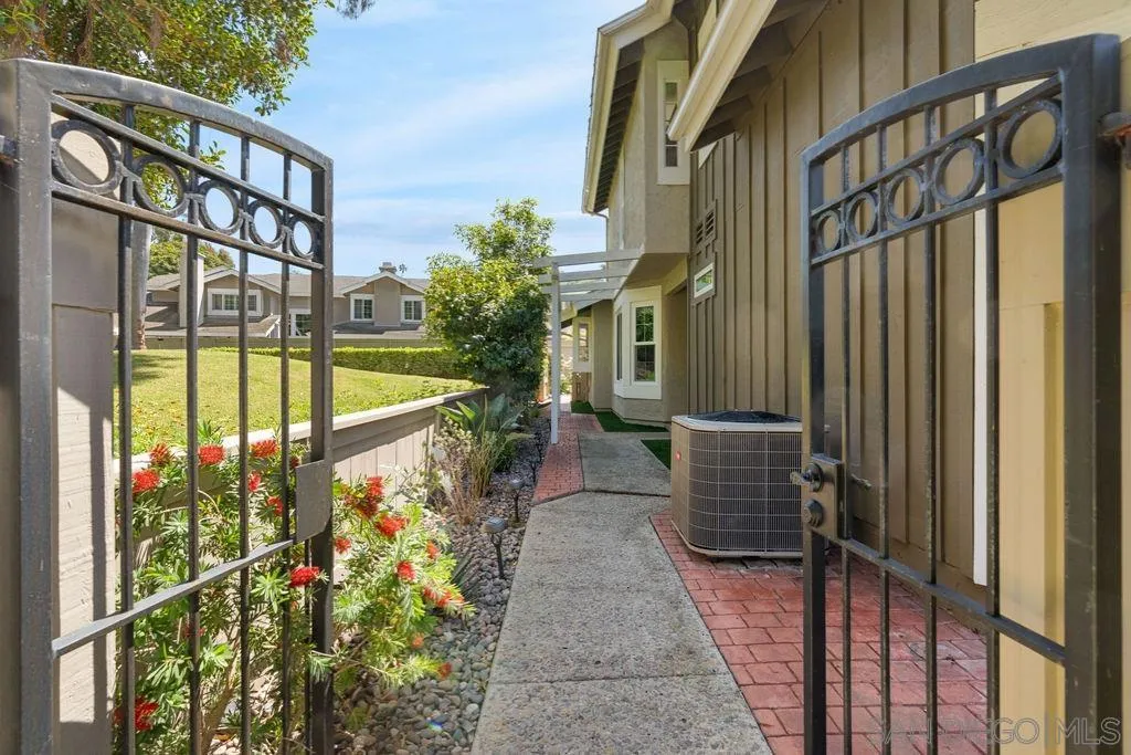 https://cdn.realtyfeed.com/cdn/127/260008765/a0222c54437e0c454ec8f9313c199ce1.webp