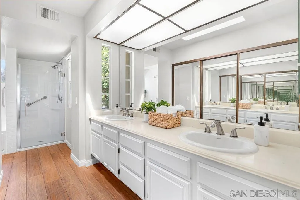 https://cdn.realtyfeed.com/cdn/127/260008765/cca030fe949011993318bc7ba33d028f.webp