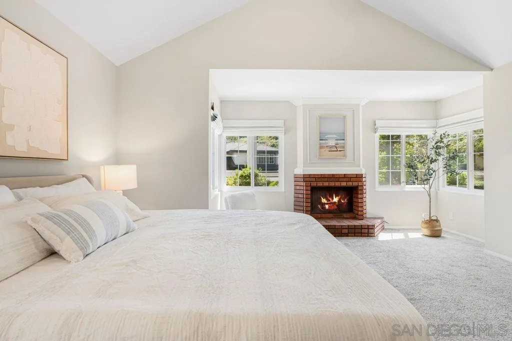 https://cdn.realtyfeed.com/cdn/127/260008765/f5b4c788cc900e9045291121f3b04711.webp