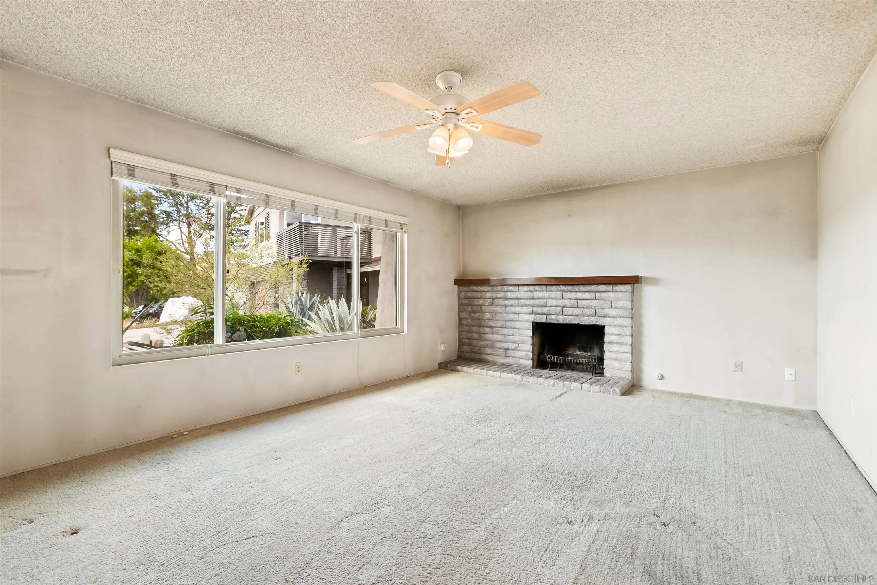 https://cdn.realtyfeed.com/cdn/127/260008766/21a9f6f754a19921fcc1488b481ec22b.webp