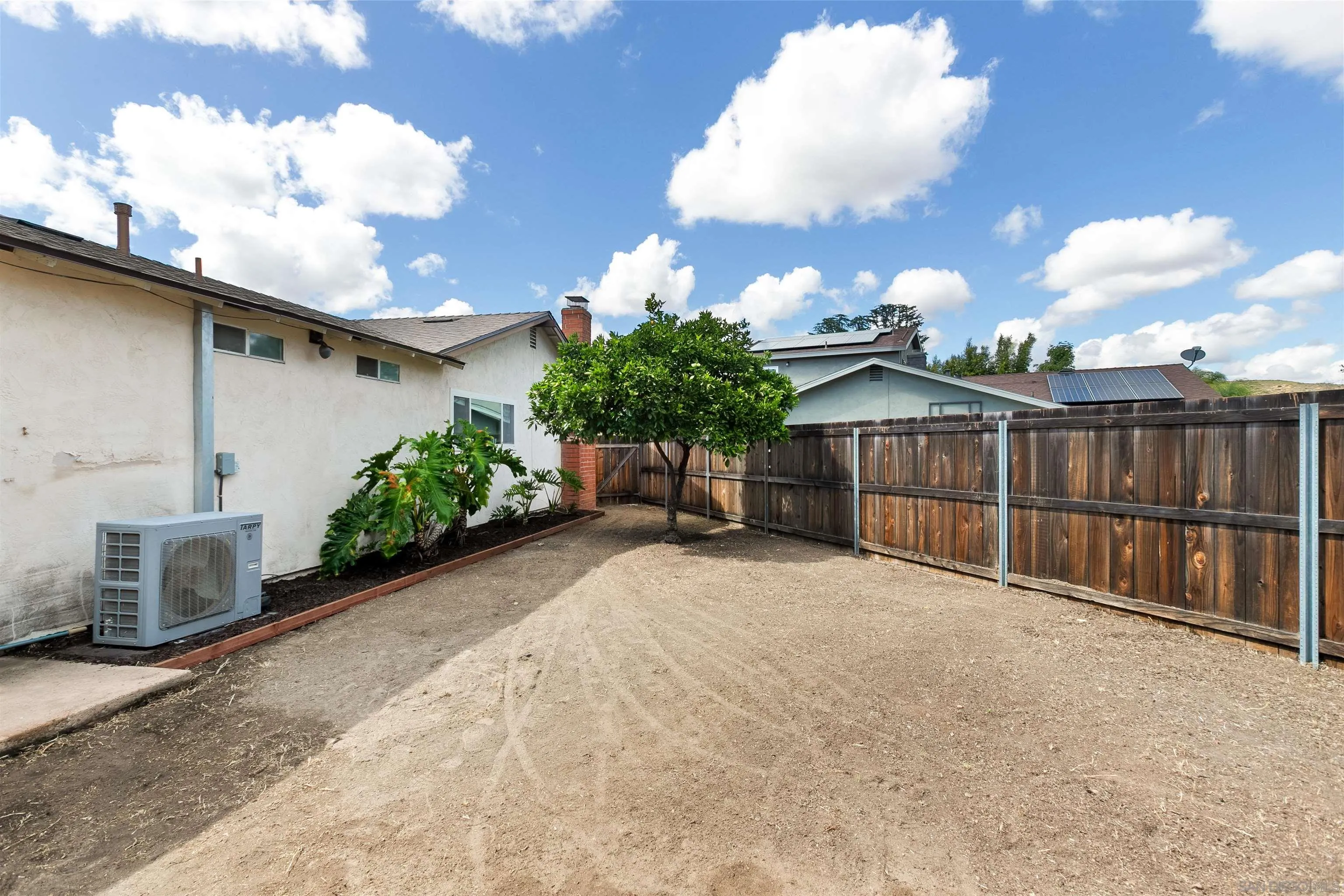 https://cdn.realtyfeed.com/cdn/127/260008766/3473915ce549d14c480ba477be5af488.webp