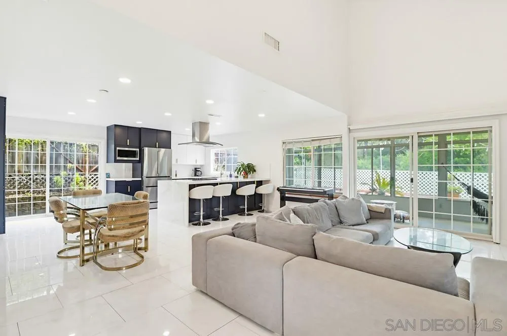 https://cdn.realtyfeed.com/cdn/127/260008767/129942e45b87bdc1e1e8e720db109815.webp