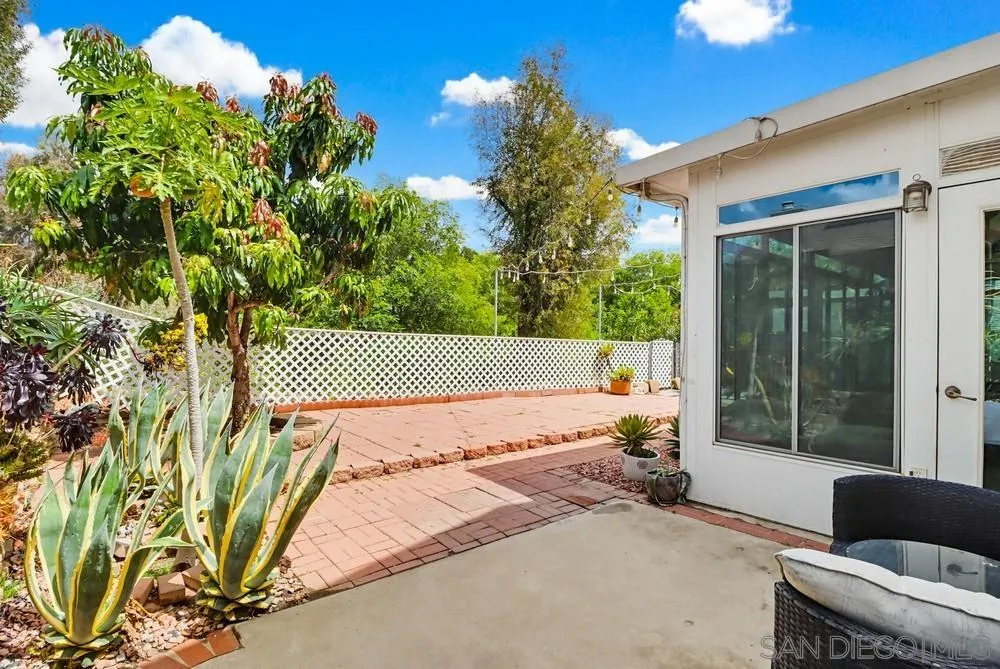 https://cdn.realtyfeed.com/cdn/127/260008767/1b665a22803c929515caefaf72b75845.webp