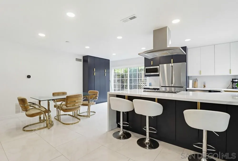 https://cdn.realtyfeed.com/cdn/127/260008767/d2758b1c64003b698a961dd3687139c4.webp