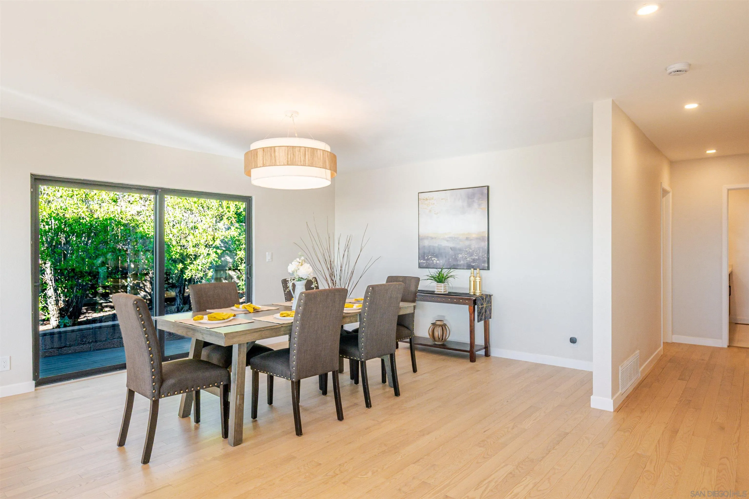 https://cdn.realtyfeed.com/cdn/127/260008768/987d5dc598ef4d81e8a7278f6b510fe5.webp