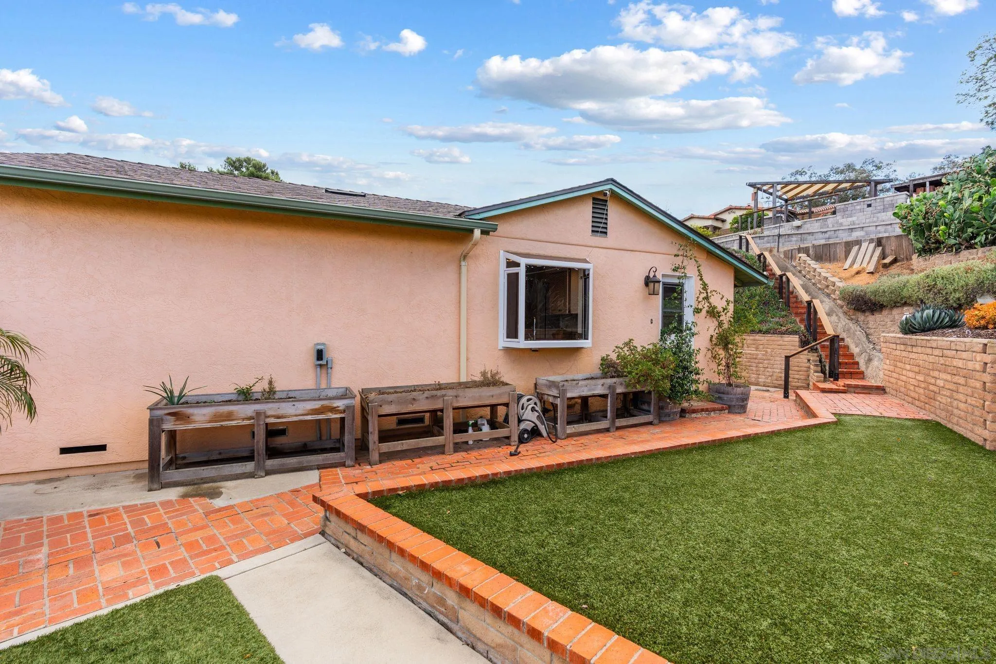 https://cdn.realtyfeed.com/cdn/127/260008769/3dcb8b5f7e56d9c3db26bdaca2ca3f06.webp