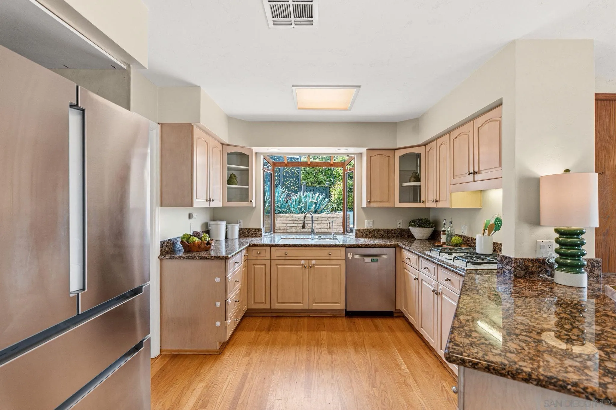 https://cdn.realtyfeed.com/cdn/127/260008769/4fd92928933f3c5fab982d6f67fcbc34.webp