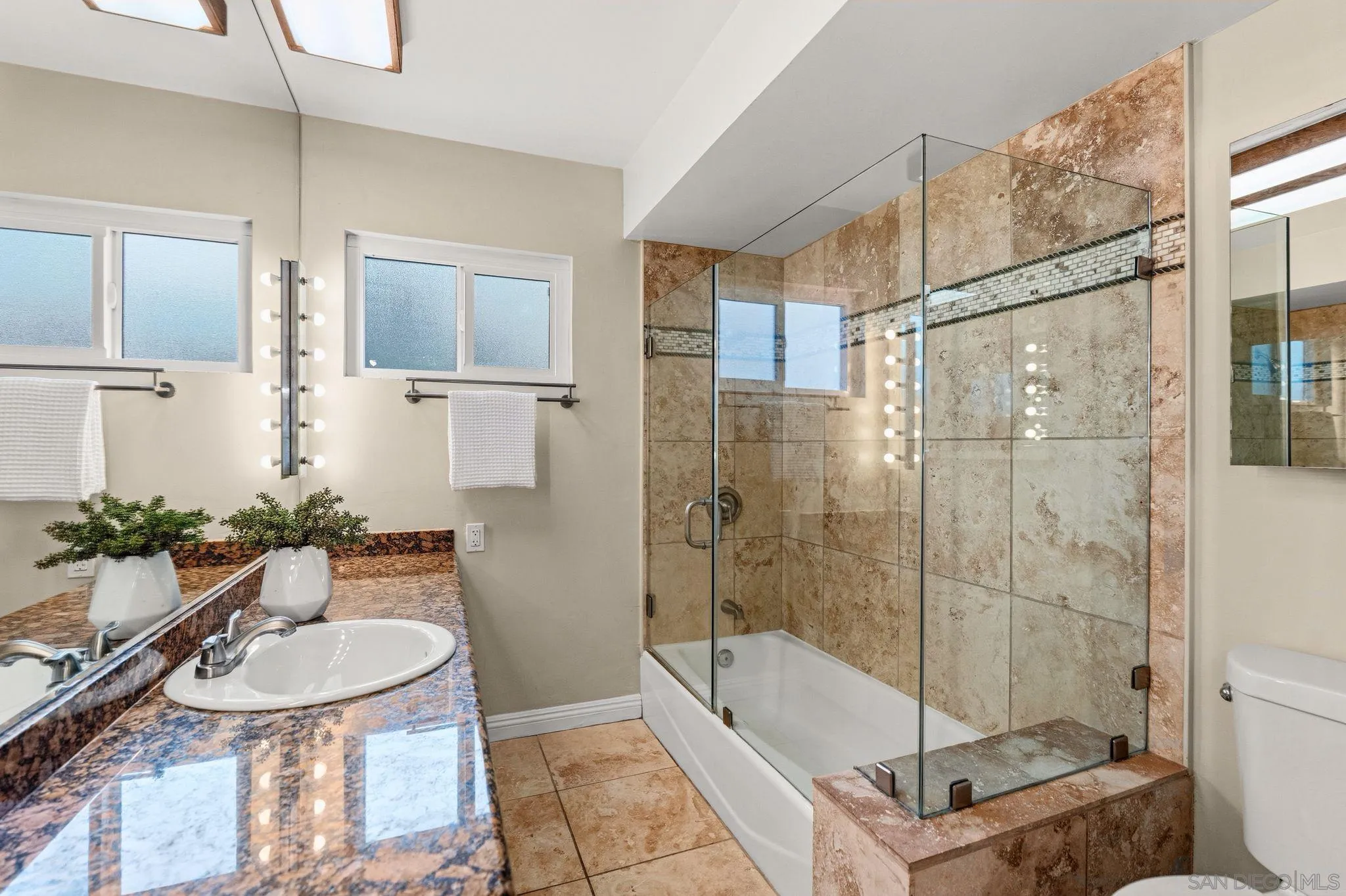 https://cdn.realtyfeed.com/cdn/127/260008769/62d24ed9b7d424fa0d925b4ec5bc6a8d.webp