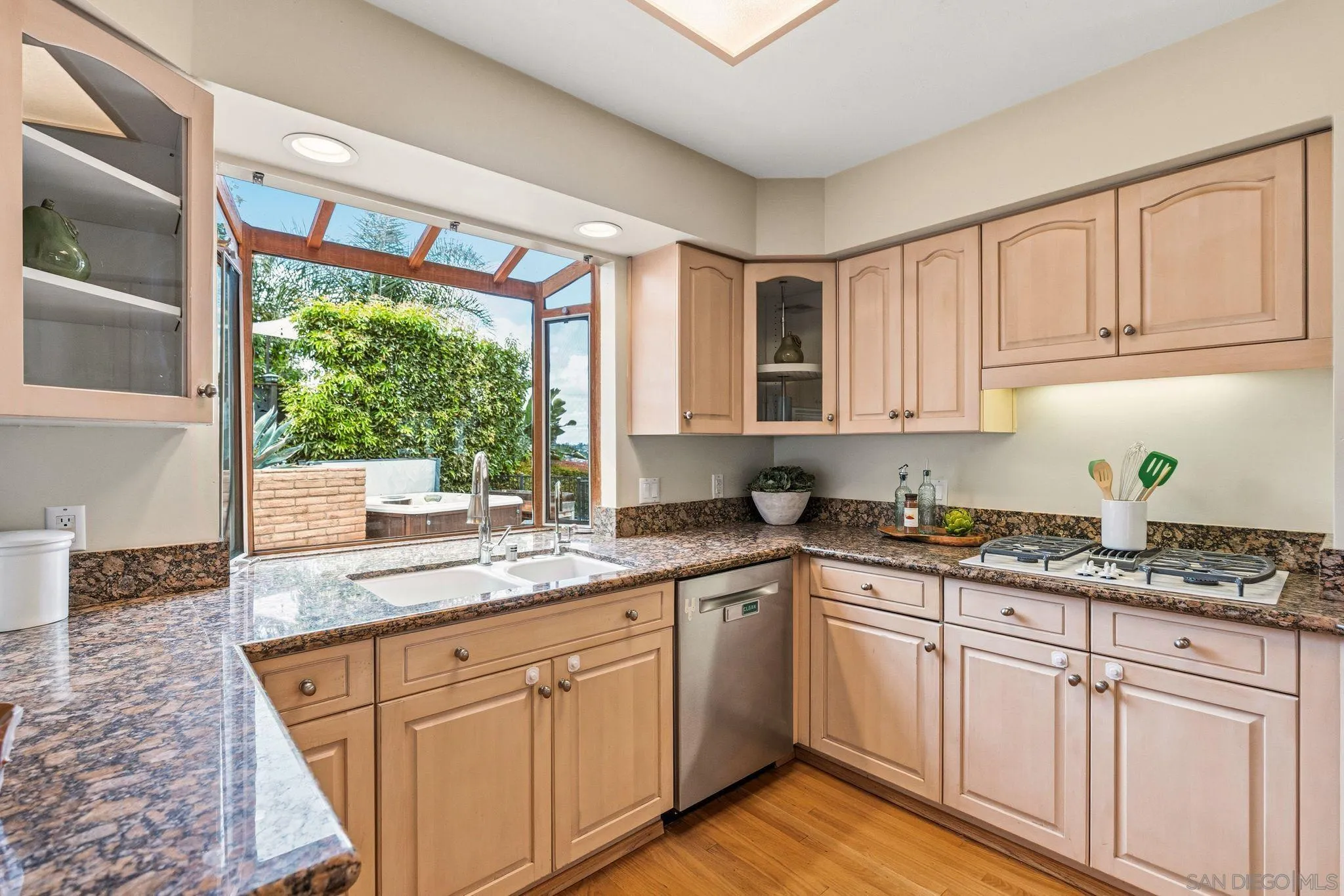 https://cdn.realtyfeed.com/cdn/127/260008769/7f88fbe280dee667c5912cdce3037a5c.webp
