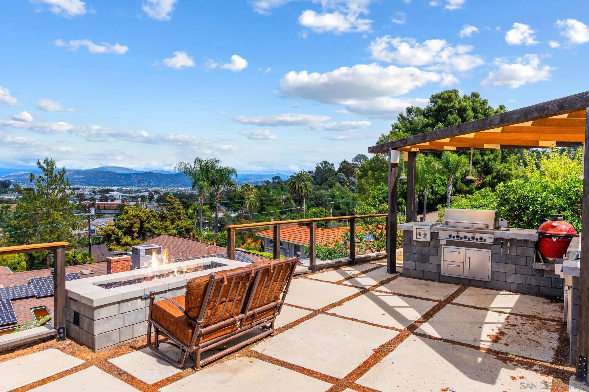 https://cdn.realtyfeed.com/cdn/127/260008769/b1f733b5b37dbca3f567ef377ac5aba5.webp
