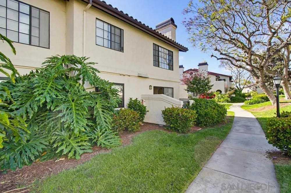 Photo #8: 260008772 Listing: Photo #8