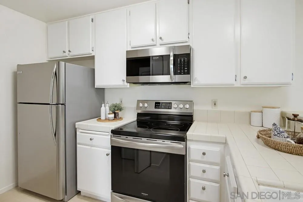 Photo #16: 260008772 Listing: Photo #16