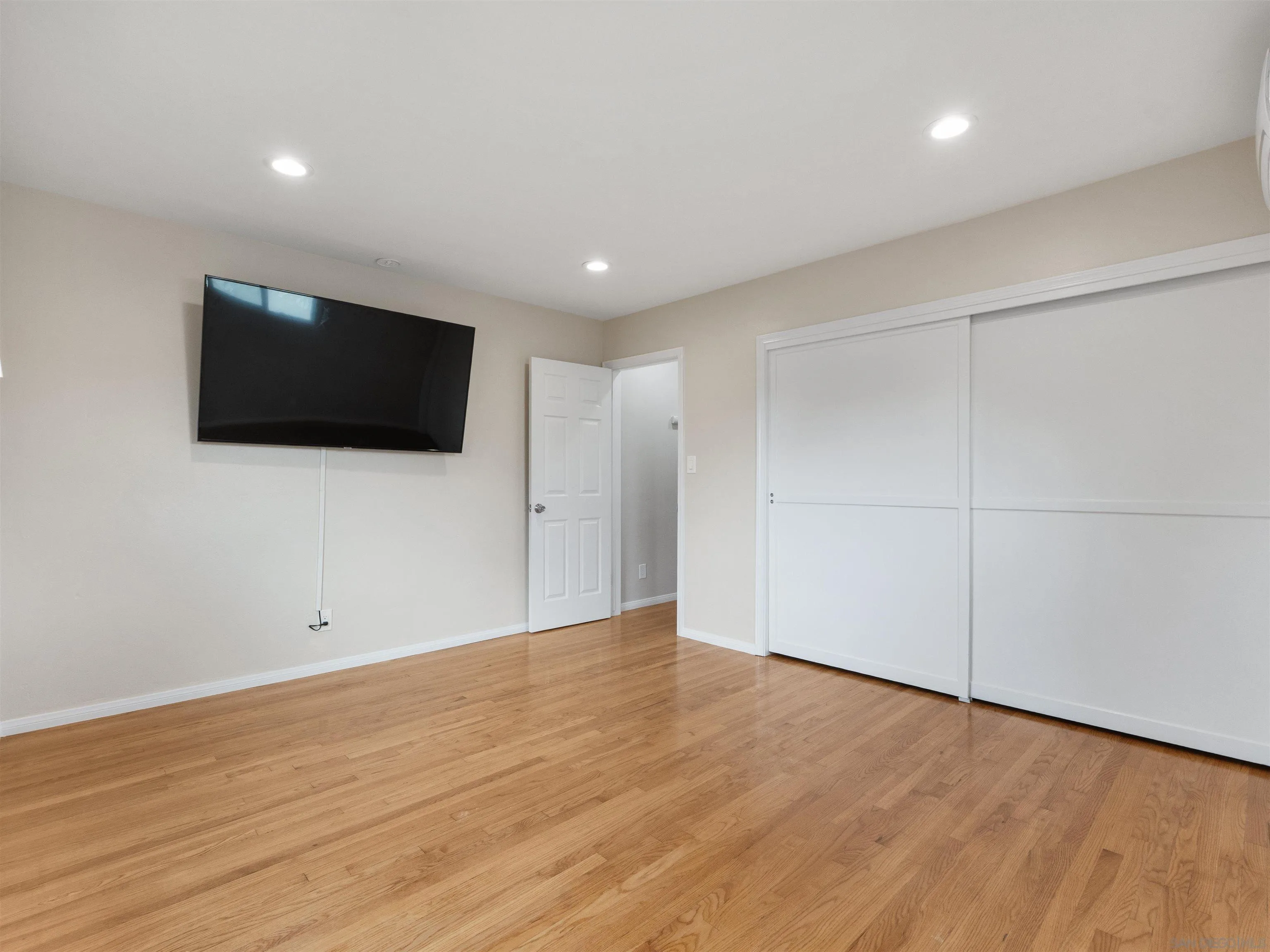 https://cdn.realtyfeed.com/cdn/127/260008782/63e0dd304e6453f2181fae64e35210d4.webp
