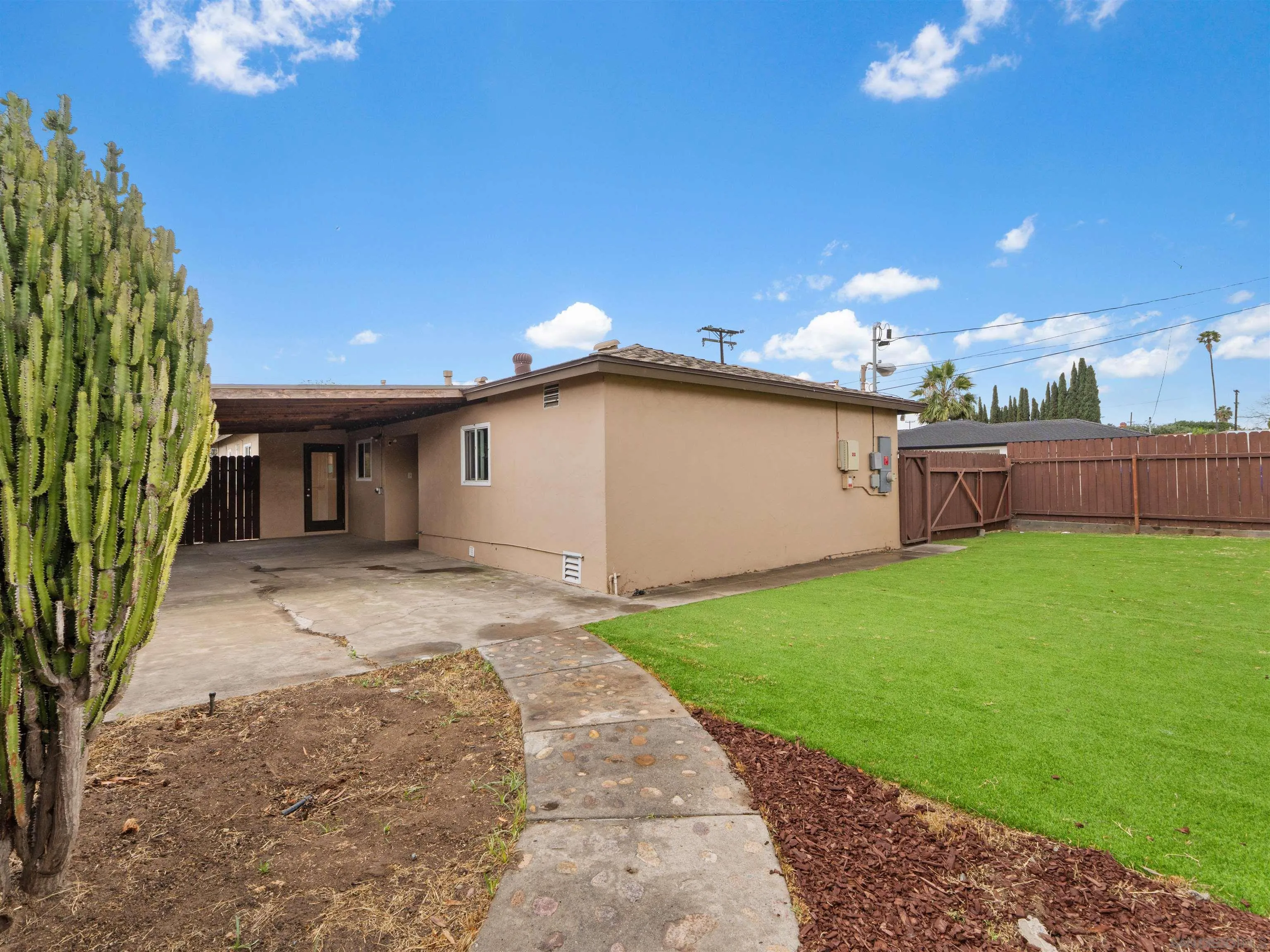 https://cdn.realtyfeed.com/cdn/127/260008782/7e325e54925e349a1581944a07fdaad5.webp
