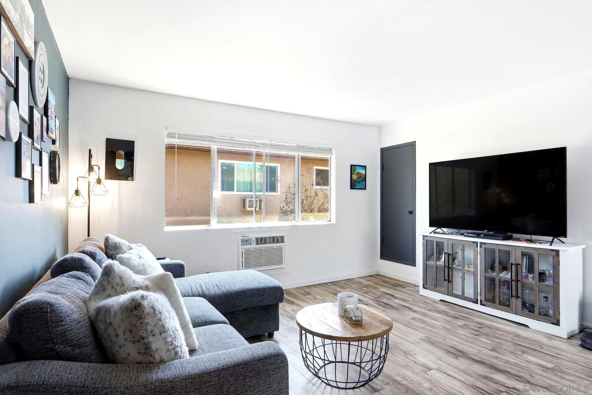 Photo #2: 260008797 Listing: Photo #2