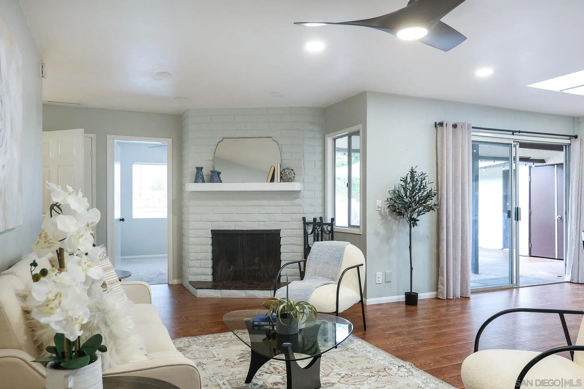 https://cdn.realtyfeed.com/cdn/127/260008798/103aa8ca8c62b850578a869f234c5f15.webp