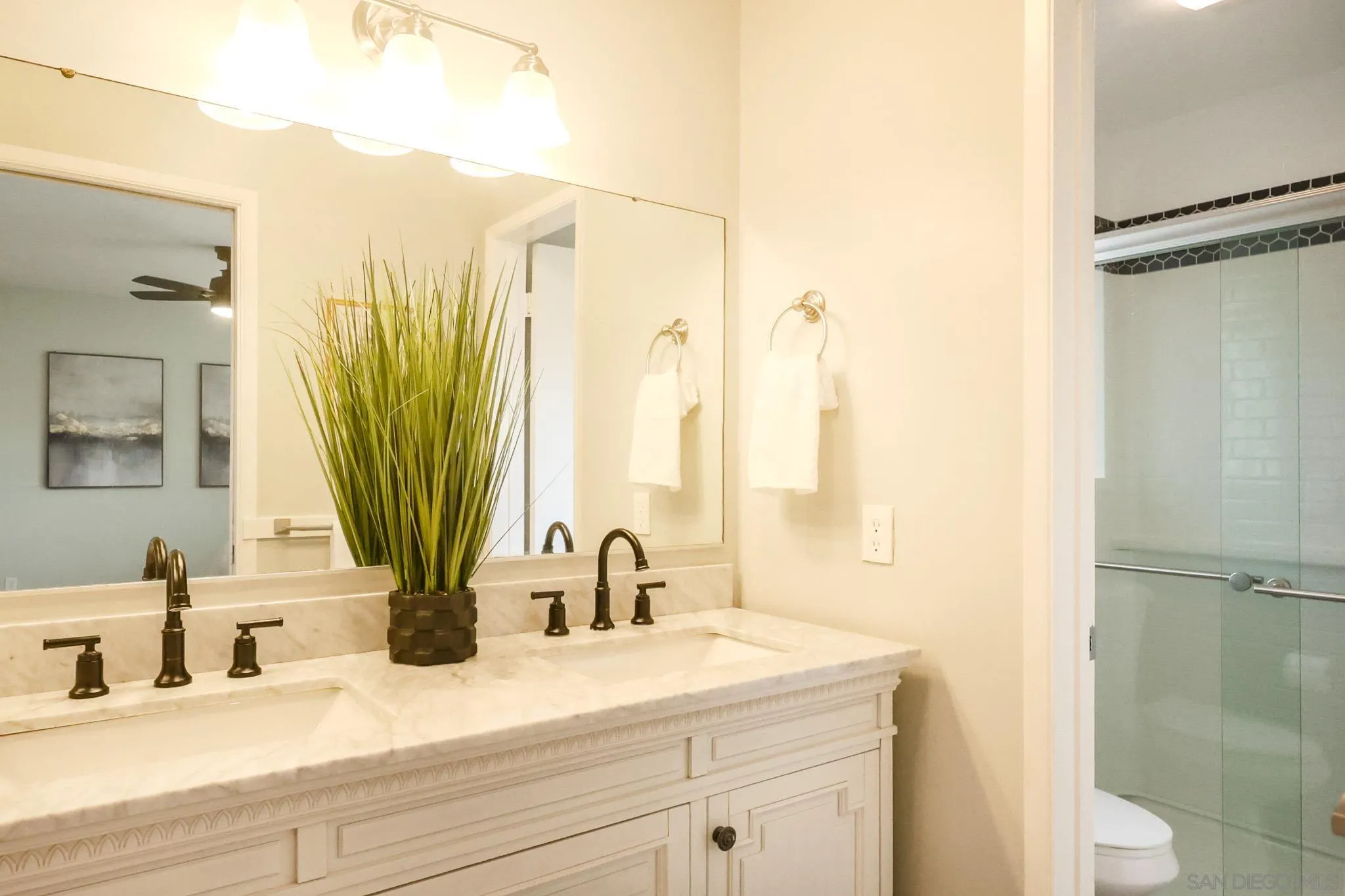https://cdn.realtyfeed.com/cdn/127/260008798/2e6306872e3c2ce50a335d70b56848c2.webp
