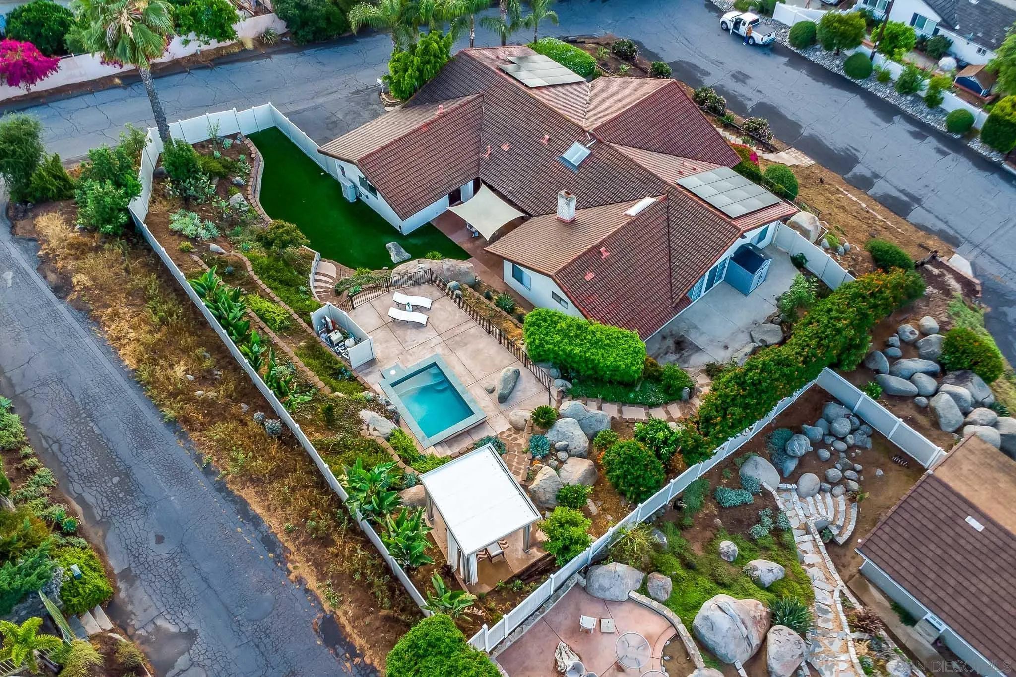 https://cdn.realtyfeed.com/cdn/127/260008798/ce9750cf2d34821d1fbf935b3f638890.webp