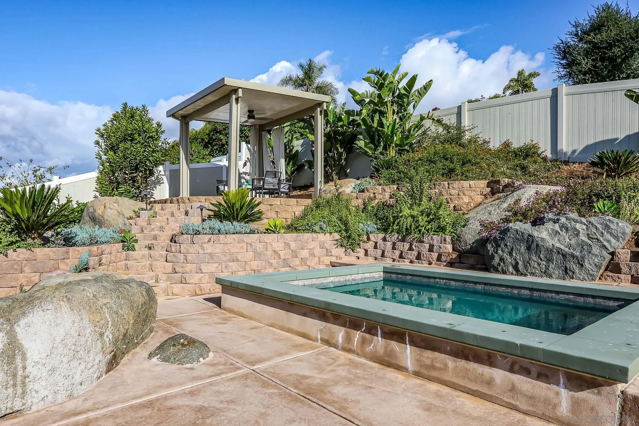 https://cdn.realtyfeed.com/cdn/127/260008798/f15ebaf935818a944194d00684d221ea.webp