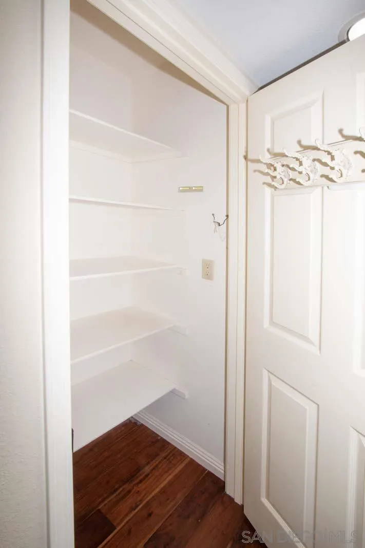 https://cdn.realtyfeed.com/cdn/127/2600088/408d697509f7b205ac6bc77dd45cfe99.webp