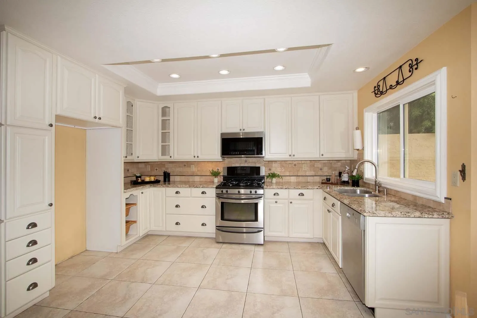 https://cdn.realtyfeed.com/cdn/127/2600088/cd0e3a9774b9726602044279218bf95f.webp