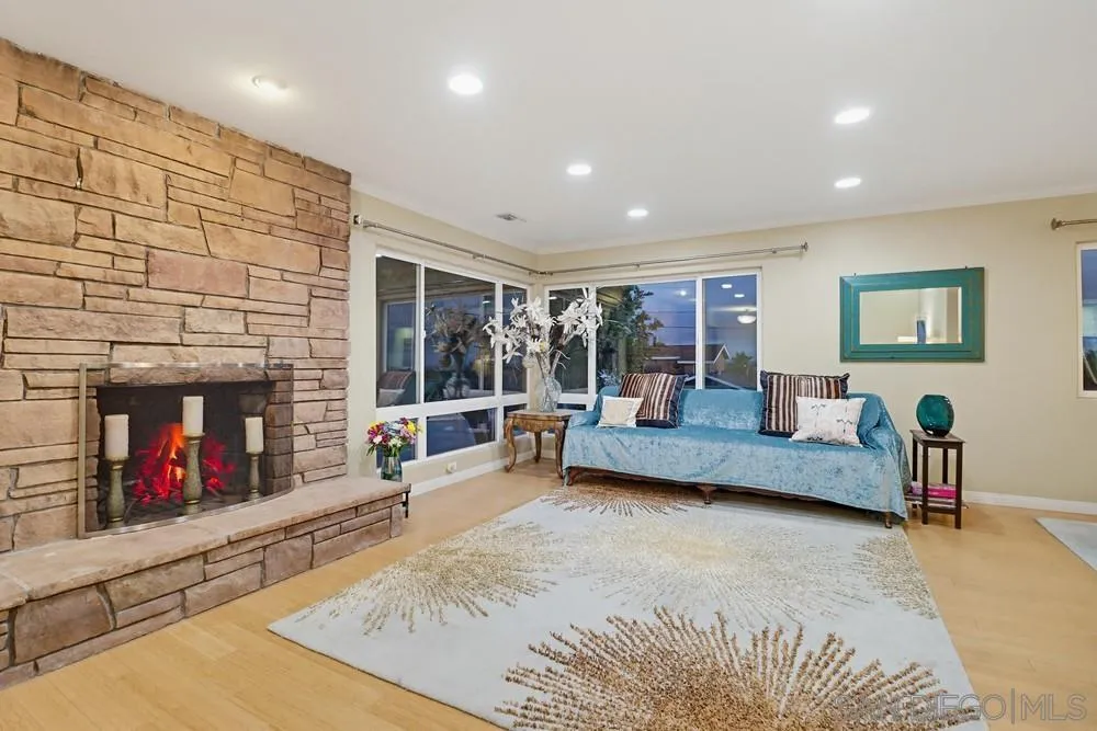 https://cdn.realtyfeed.com/cdn/127/260008805/0365b492cf09478a48921c2ce705521a.webp