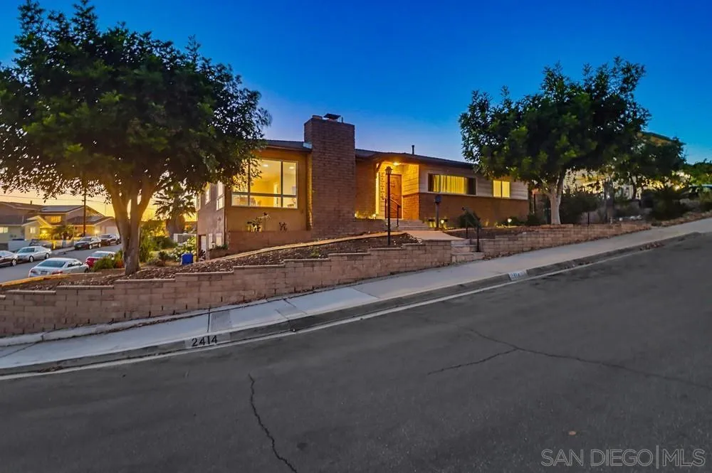 https://cdn.realtyfeed.com/cdn/127/260008805/47988a17664e241dd8dd237cbbd8b109.webp