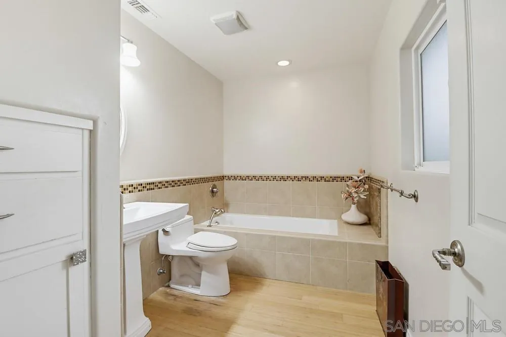 https://cdn.realtyfeed.com/cdn/127/260008805/4b7f96671897171b9750091e110fd0b8.webp