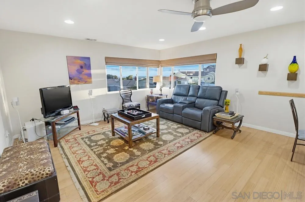 https://cdn.realtyfeed.com/cdn/127/260008805/d851942ba5520c02897aa44ff2f36203.webp