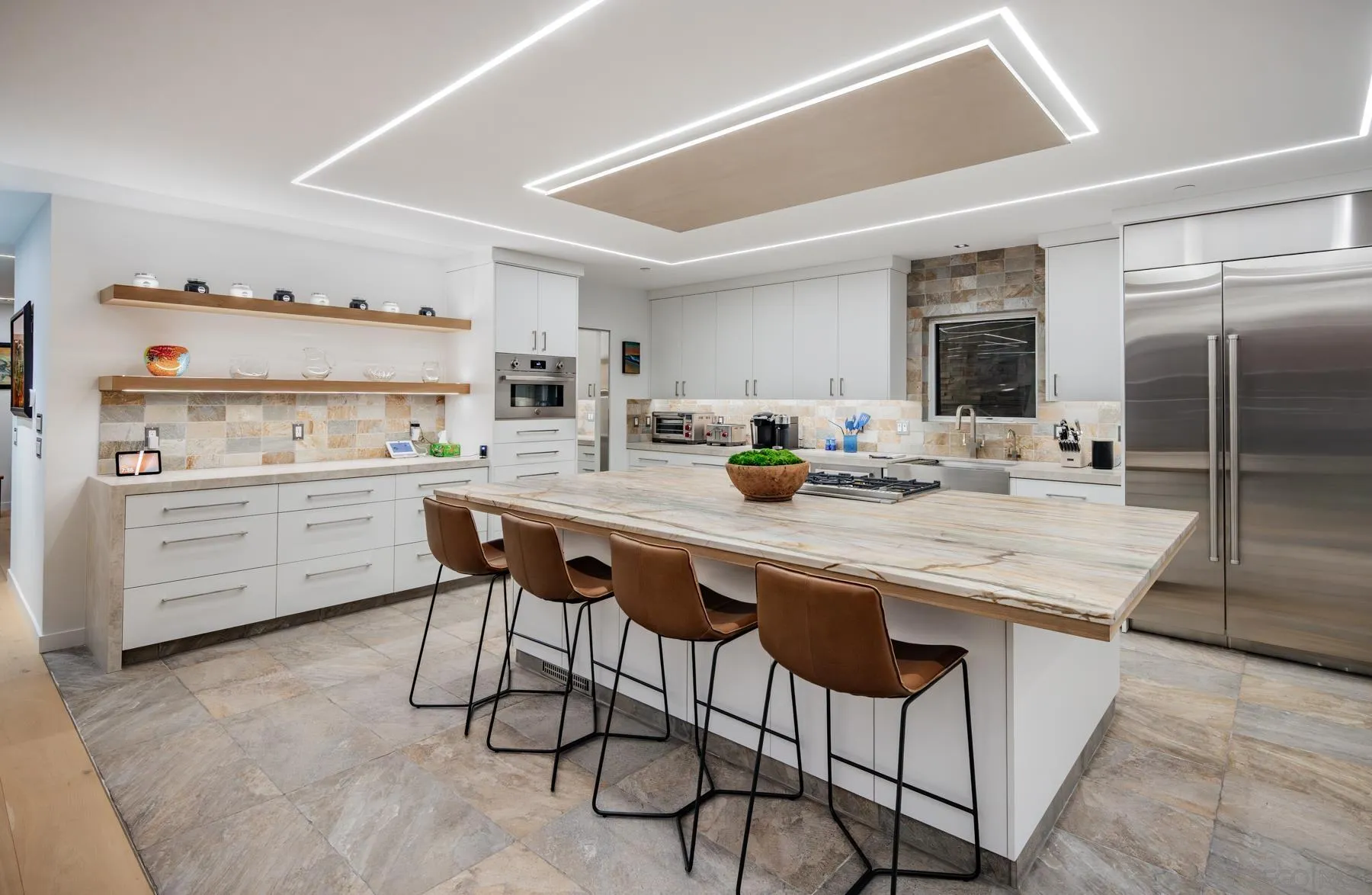https://cdn.realtyfeed.com/cdn/127/260008807/8d426ae02278717bb62387516158d09f.webp