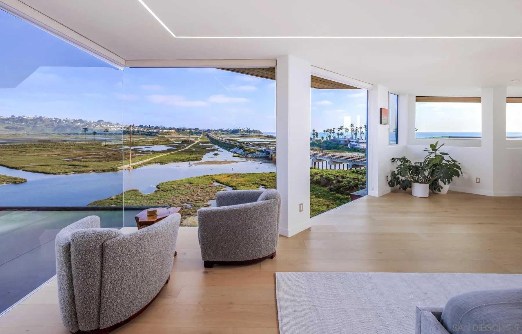 https://cdn.realtyfeed.com/cdn/127/260008807/95cae780ac7b8cebda9616180ebecf01.webp