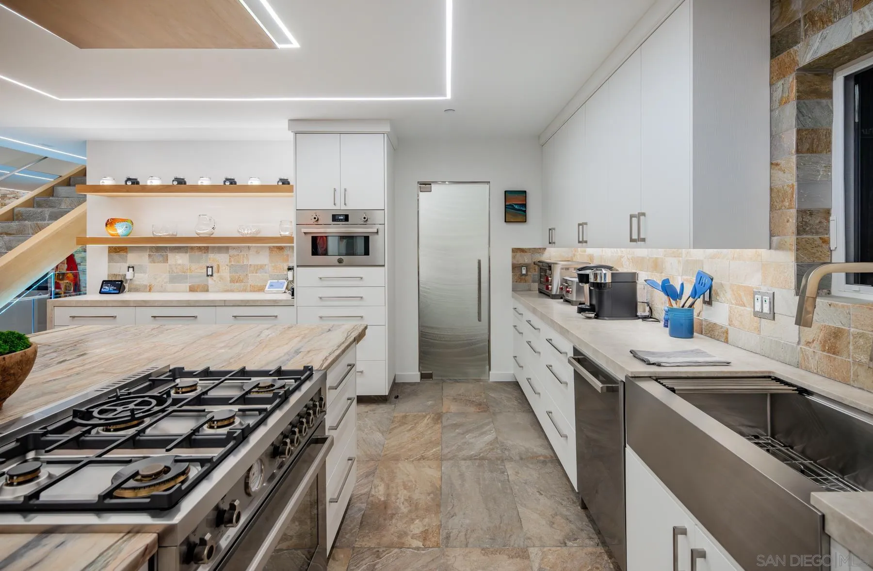 https://cdn.realtyfeed.com/cdn/127/260008807/d9f5bb88bcf5fb2c103a5e7a662c6c72.webp