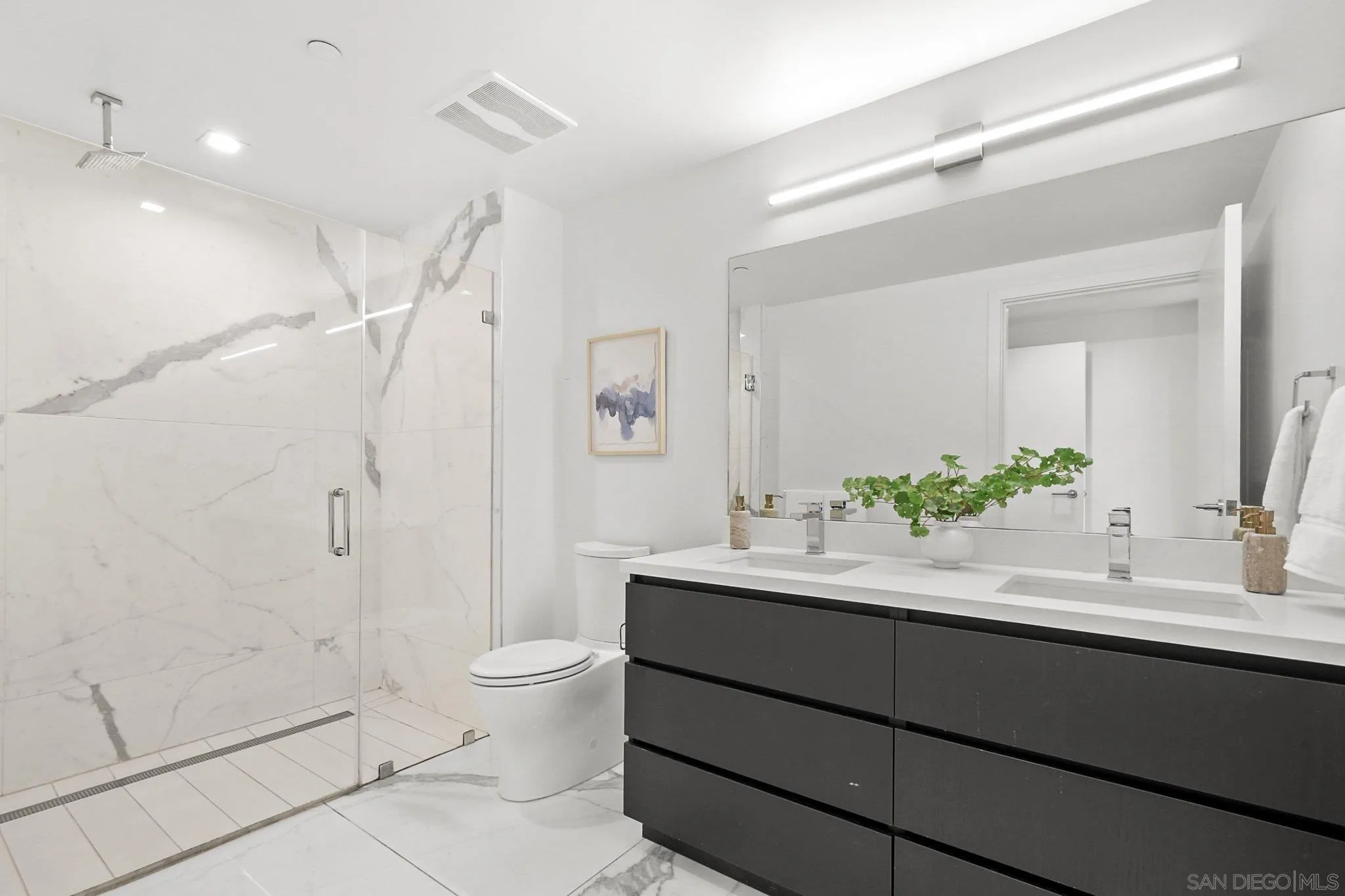 https://cdn.realtyfeed.com/cdn/127/260008811/40bc3c09305ddf36611edfe527c20a1d.webp