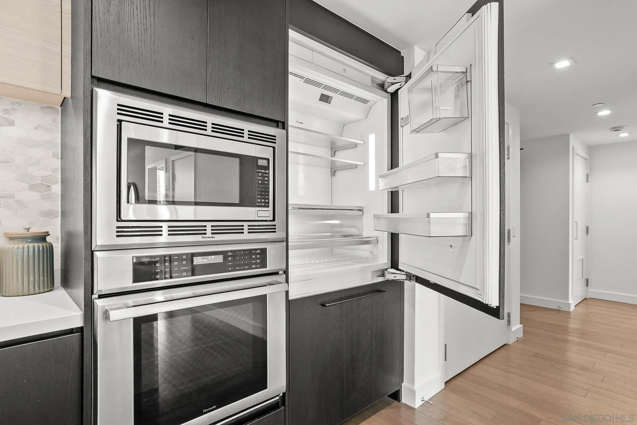 https://cdn.realtyfeed.com/cdn/127/260008811/440a97d847d76926631358715d87221e.webp