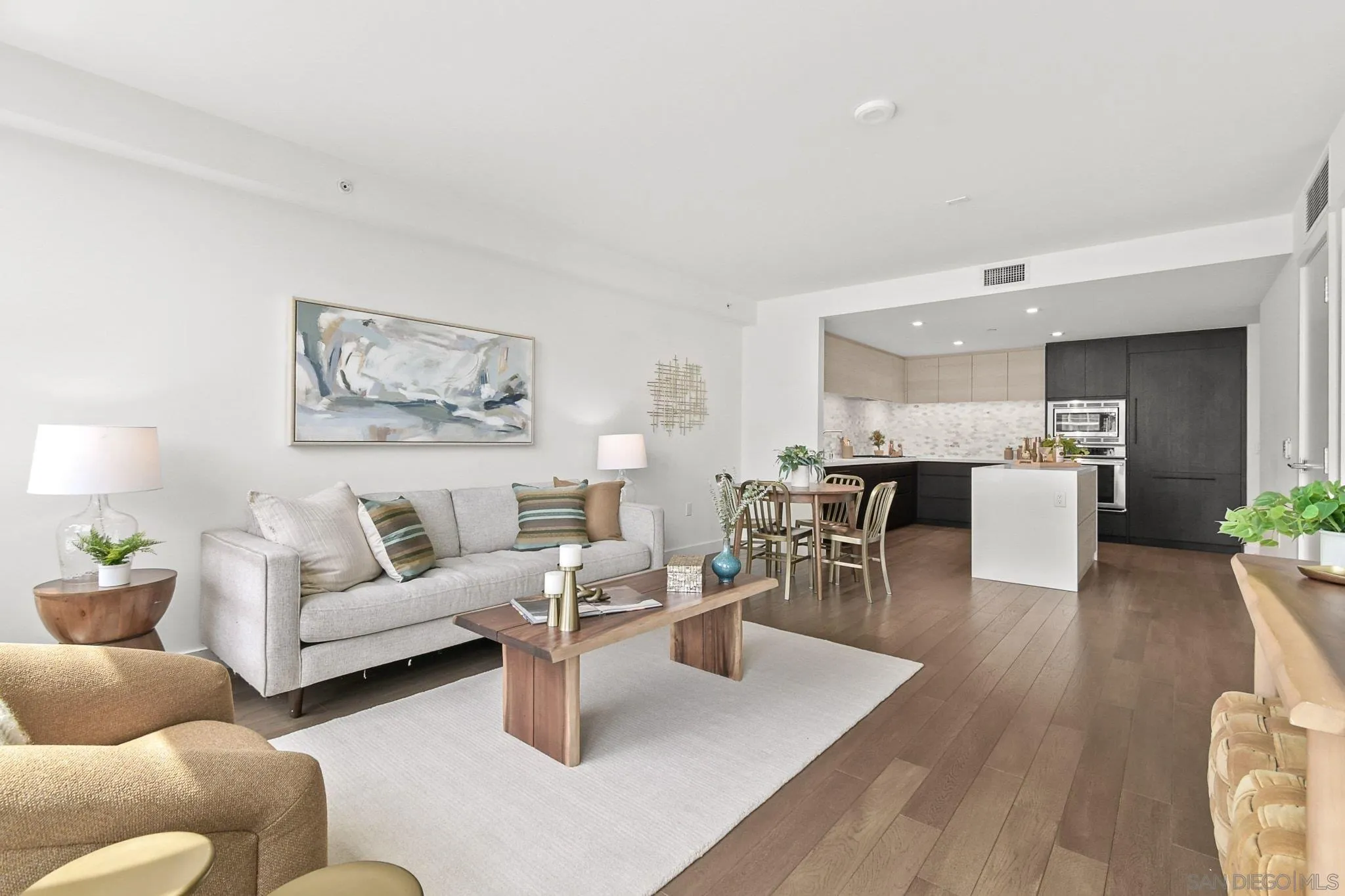 https://cdn.realtyfeed.com/cdn/127/260008811/86ea8030577438e7795ba68e455383db.webp