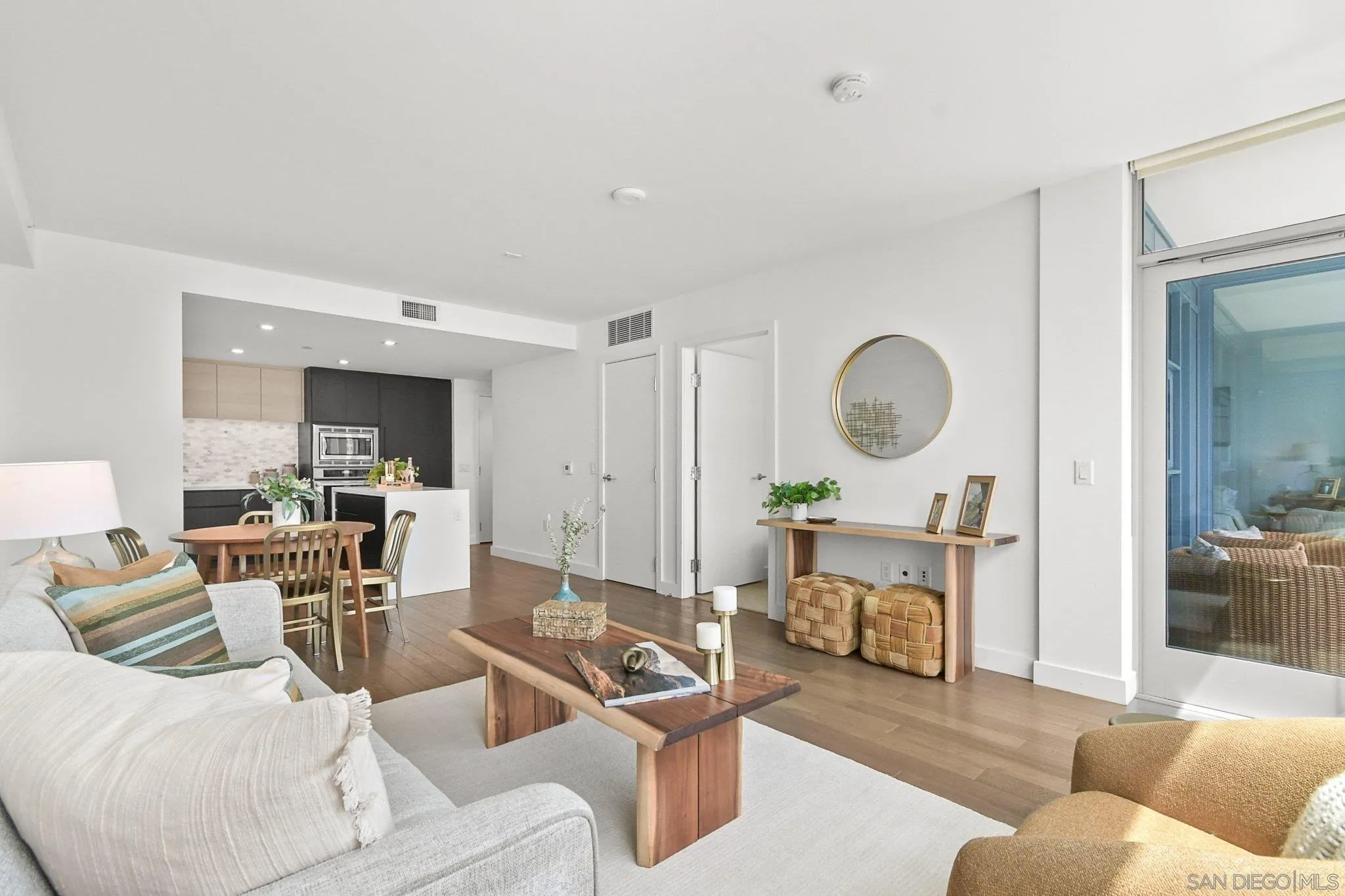 https://cdn.realtyfeed.com/cdn/127/260008811/8cd5bf39d7059781ec8819e2101a6ad6.webp