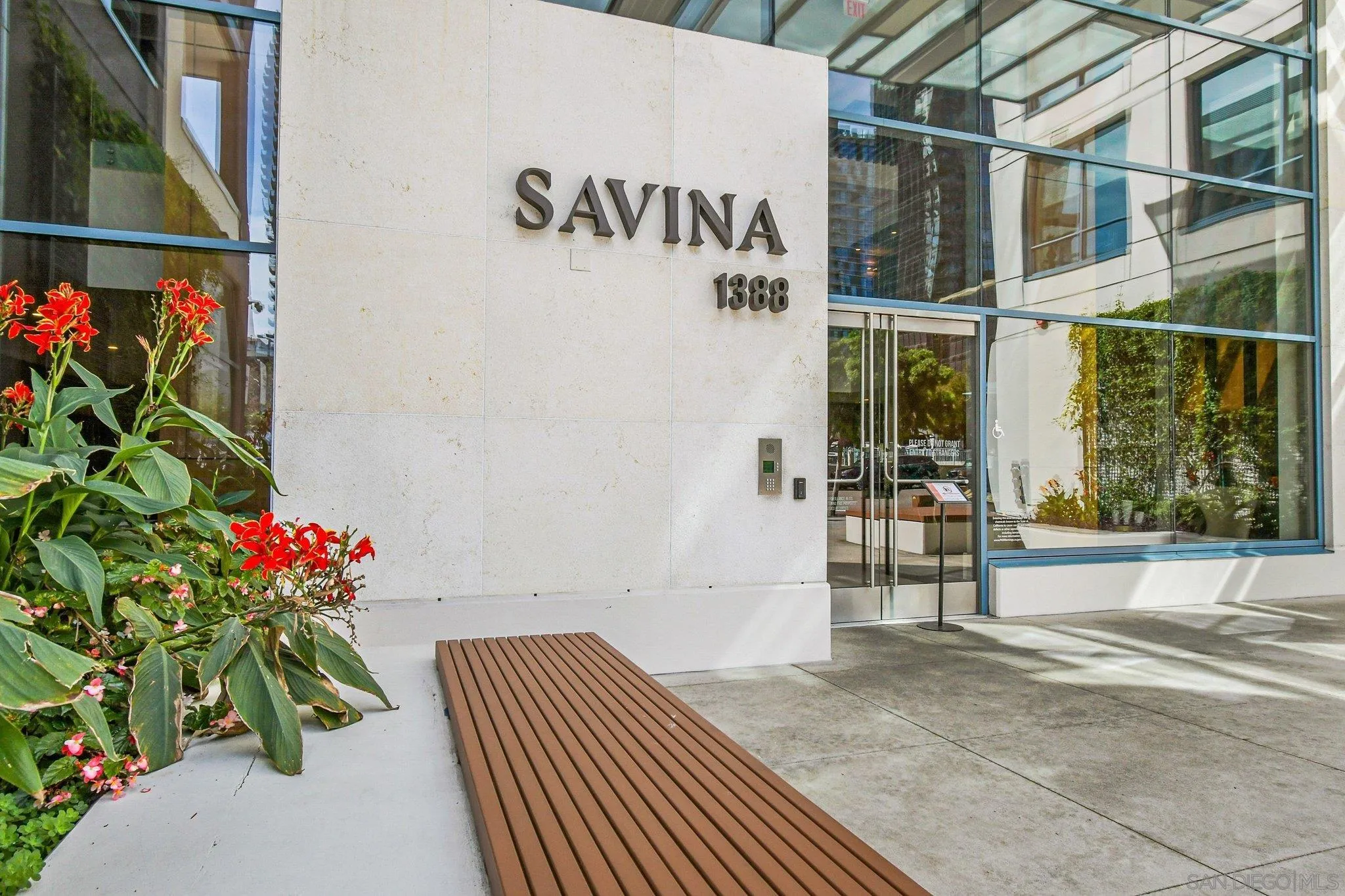 https://cdn.realtyfeed.com/cdn/127/260008811/f380db64b5142471877f595002f137e7.webp