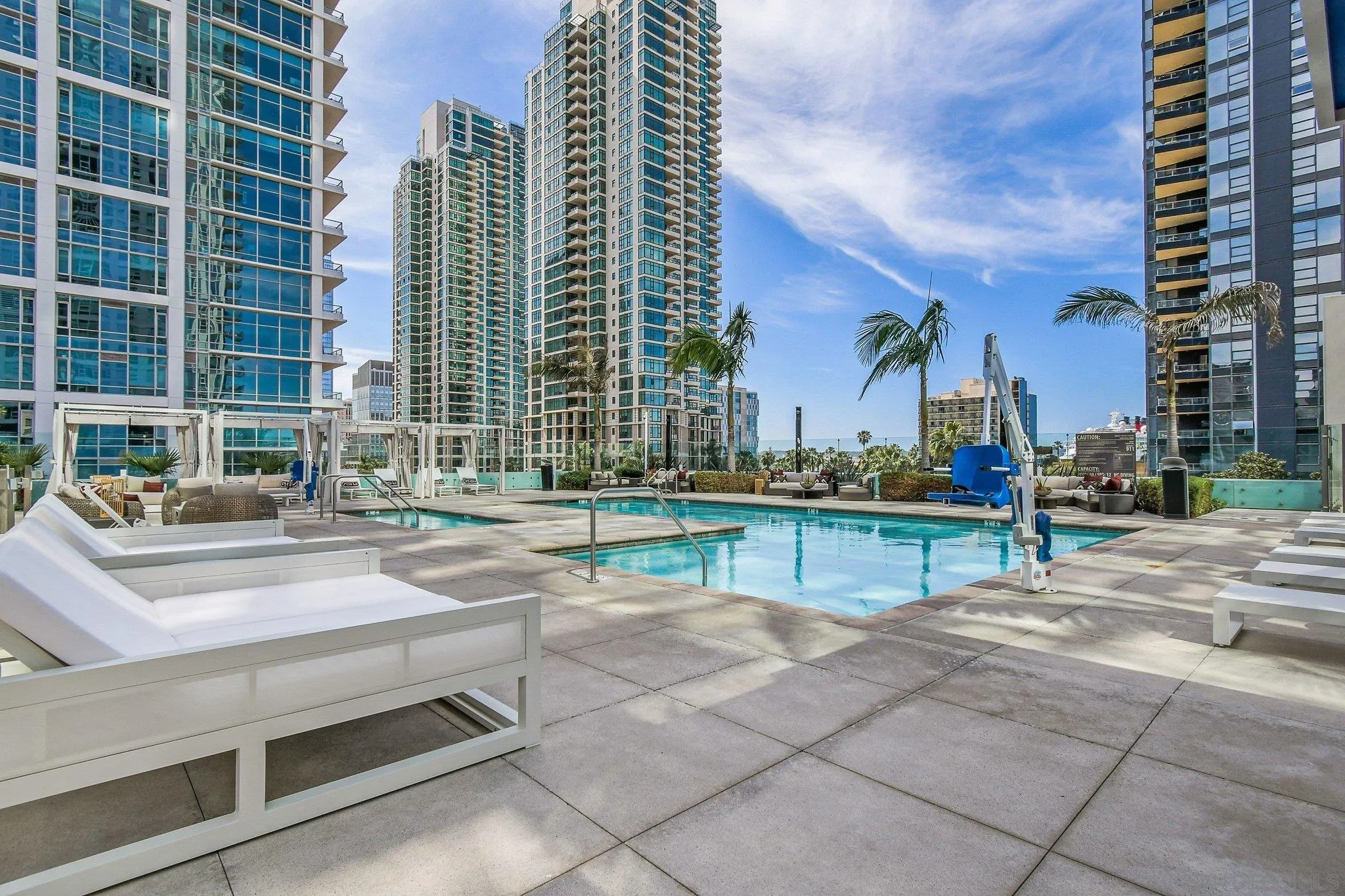 https://cdn.realtyfeed.com/cdn/127/260008811/fe05214562edf40b1ed9b4e3b4a182fb.webp