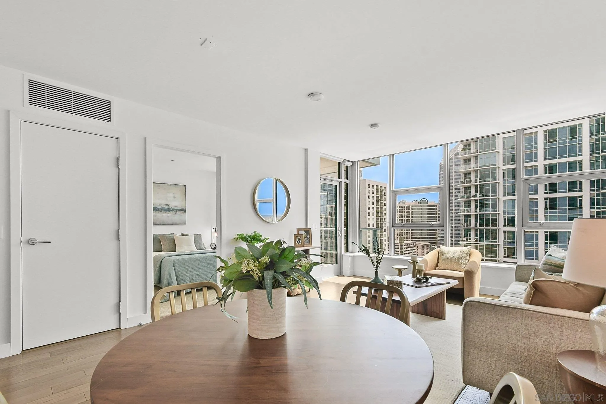 https://cdn.realtyfeed.com/cdn/127/260008811/ffb5ef857fd64a817e529dd6f0db7029.webp
