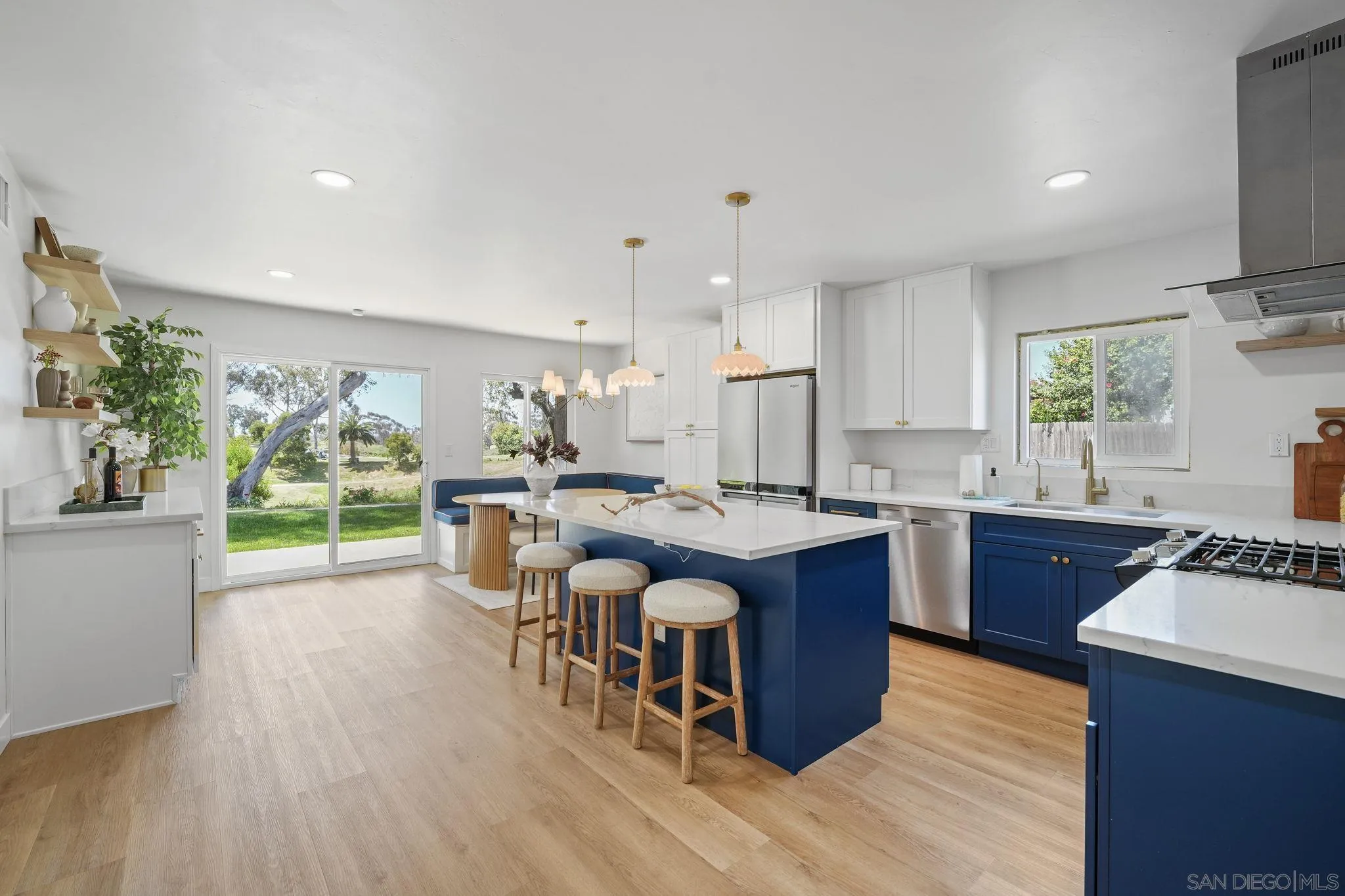 https://cdn.realtyfeed.com/cdn/127/260008817/88cf2223b68c1e5b2815477e8f16d038.webp