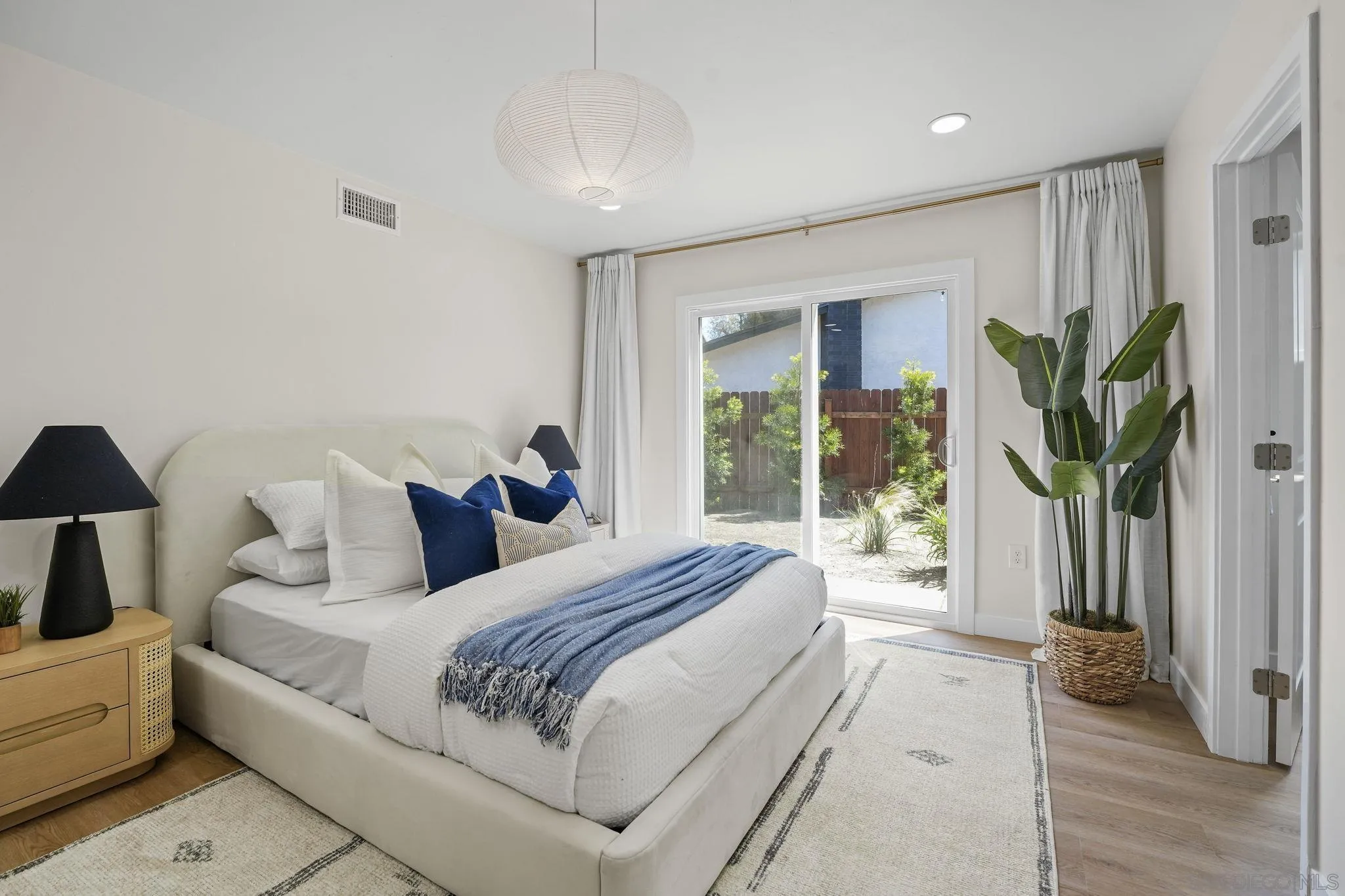 https://cdn.realtyfeed.com/cdn/127/260008817/a9576f2275bd69b1f4c25ff1c788bb88.webp