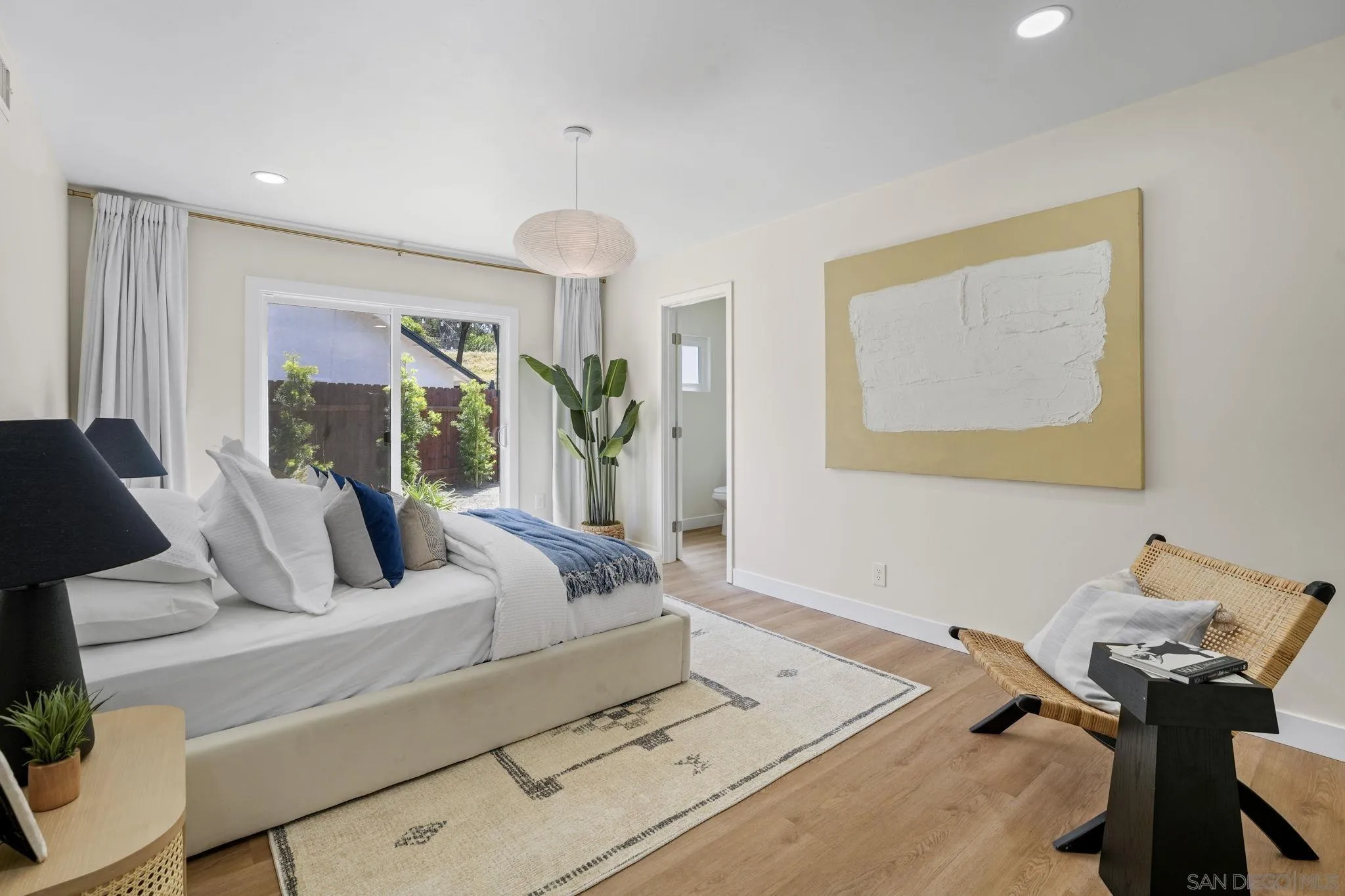 https://cdn.realtyfeed.com/cdn/127/260008817/f5e1a9b599498aba7ec3832c9d74ba5b.webp