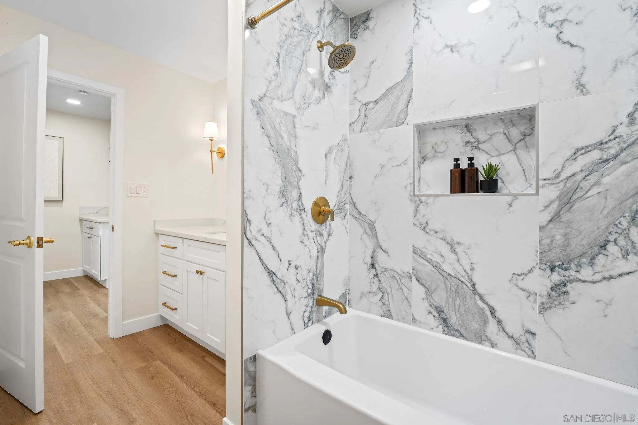 https://cdn.realtyfeed.com/cdn/127/260008817/fa50c8887ceeda122a0cc7fdc0b5bd00.webp